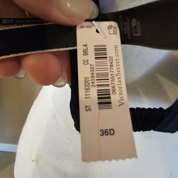 NWT Victoria's Secret Lace Balconet Bra - Picture 6 of 9